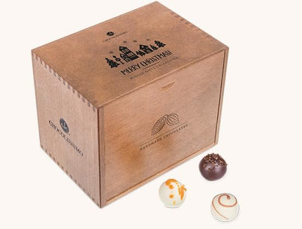 CHOCOLISSIMO šokolaadikink - 30 peent šokolaadi puidust karbis - jõulumaiused - jõulukink - kingiidee, kingitus naistele, meestele, abikaasale, vanematele, tüdruksõbrale - Merry Grande
