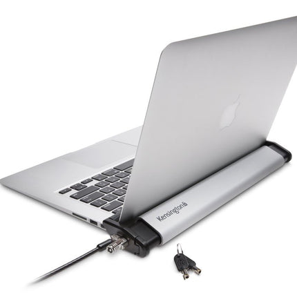 Kensington K64453WW sülearvuti lukustusjaam 2.0 koos MicroSaver 2.0-ga Apple MacBookidele ja üliõhukestele sülearvutitele, hõbedane/must