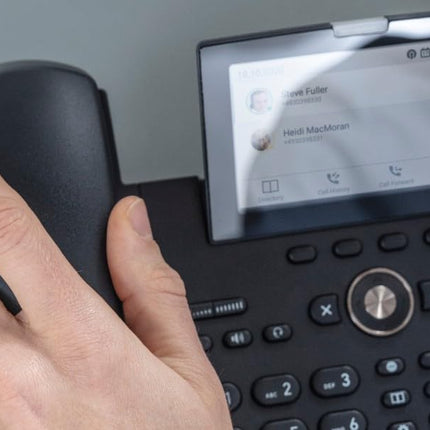 Snom D385N IP-telefon, SIP-lauatelefon, 4,3-tolline TFT-värviline ekraan 480 x 272 pikslit, 12 SIP-identiteeti, sensoriga lüliti, USB, 48 isemärgistavat klahvi (12 füüsilist), must, 00004600