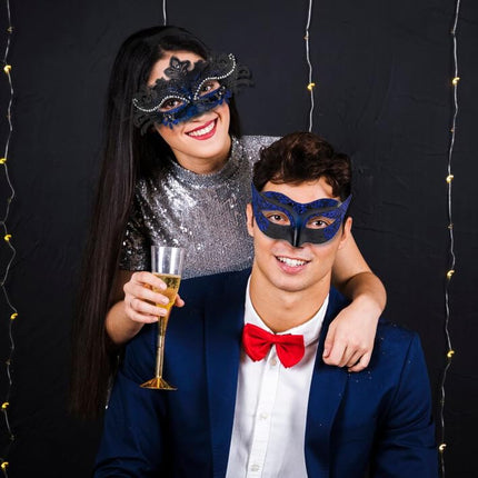 FRUOR musta ja sinise maskikomplekt paaridele, naistele mõeldud metallmask kividega ja meestele mõeldud Veneetsia stiilis mask cosplay peoks, karnevaliks, halloweeniks, pulmapeoks