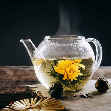 tea exclusive tea flower mix "Flower Fantasy", 6 varieties of tea flowers in a beautiful metal tin &amp; photo booklet with quotes, green white tea with jasmine, rose, peony, marigold, hibiscus - tea gift