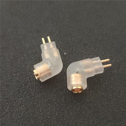 1 paari isetehtud MMCX-0,78 mm 2-pin adapteri pakk, mis teisendab kõrvaklappide pesa 0,78 mm MMCX kõrvaklappide heliliideseks (läbipaistev, kumer)