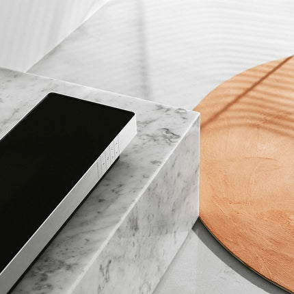 Bang &amp; Olufsen Beosound Stage – Dolby Atmos heliriba teleri ja muusika jaoks, võimas mitmetoaline WiFi ja Bluetooth kõlar HDMI-ühendusega - alumiiniumist ja musta värvi