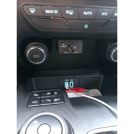 Harman Kardoni JBL Club A754 4-kanaliline autovõimendi - autoraadio võimendi - 4 x 75 vatti või 2 x 200 vatti 2 või 4 autokõlari jaoks