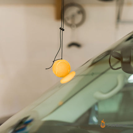 Firefly 2-pakk garaaži parkimisabi, tennisepallid, autopeatajad nööril, parkimisabi 2 tk