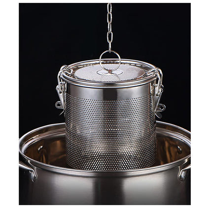 Stainless steel spice filter, stainless steel 304 tea filter, tea filter ball filter with carrying chain and hook, suitable for all types of cups and teapots (1 piece 8 * 9cm)