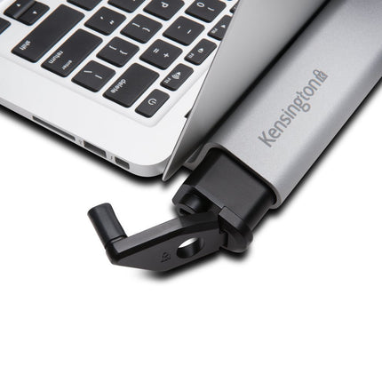 Kensington K64453WW sülearvuti lukustusjaam 2.0 koos MicroSaver 2.0-ga Apple MacBookidele ja üliõhukestele sülearvutitele, hõbedane/must