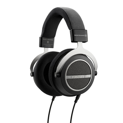 Beyerdynamic Amiron kodukõrvaklapid antratsiitvärvis. Avatud disain, eemaldatav juhe, tipptasemel.
