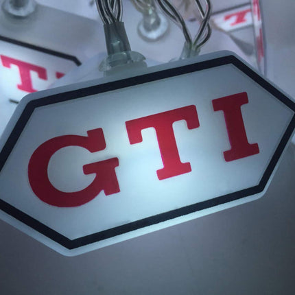 BRISA VW kollektsioon - Volkswageni 3D akuga valguskett aiavalgustusega peovalgusti GTI disain (sise-/3 m/LED/GTI/kuusnurkne)