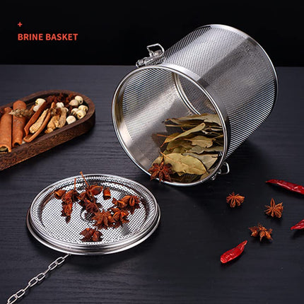 Stainless steel spice filter, stainless steel 304 tea filter, tea filter ball filter with carrying chain and hook, suitable for all types of cups and teapots (1 piece 8 * 9cm)