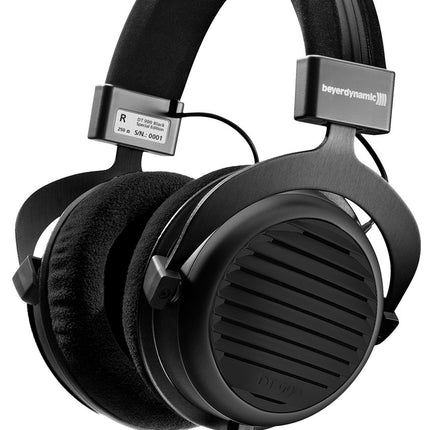 beyerdynamic DT 990 mustad eriväljaande 250 oomised kõrvapealsed stereokõrvaklapid. Avatud disainiga, juhtmega, tipptasemel, stereosüsteemidele.