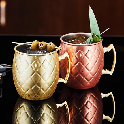 Pasdrucn 450 ml Moscow Mule Mugs Set of 4, Gin Glasses, 3D Embossed Cocktail Glasses with 4 Cocktail Straws and 1 Cleaning Brush, Single-Layer Wine Glasses, Cocktail Glasses, Whiskey Glasses (Silver)