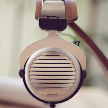 Beyerdynamic DT 990 Edition 600 Ohm Auriculares de diadema cerrados, con cable de 3 Metros