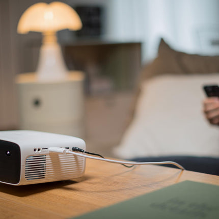 Philips NeoPix 200, projektor Full HD 1080p, kõrge kontrastsus, mitu pildikorrektsiooni paindlikuks paigaldamiseks, mitu HDMI-porti