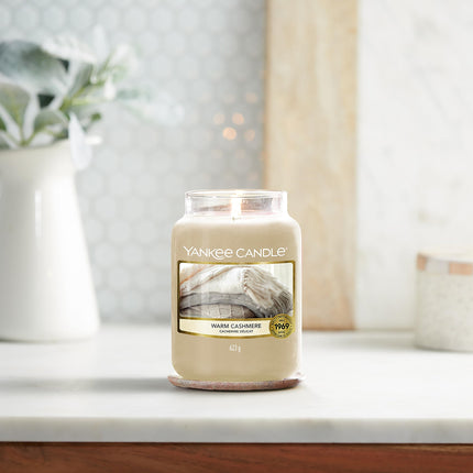 Yankee Candle lõhnaküünal purgis (suur) | Soe kašmiir | Pika põlemisega küünal kuni 150 tundi | Ideaalne emadepäevaks | Kingitused naistele