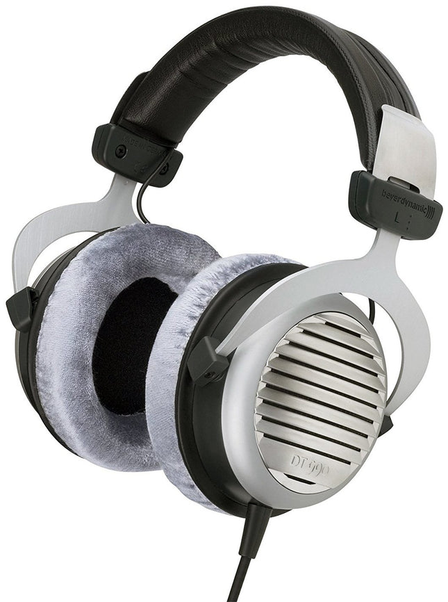 Beyerdynamic DT 990 Edition 32-oomised kõrvapealsed stereokõrvaklapid. Avatud disainiga, juhtmega, tipptasemel, tahvelarvutitele ja nutitelefonidele.