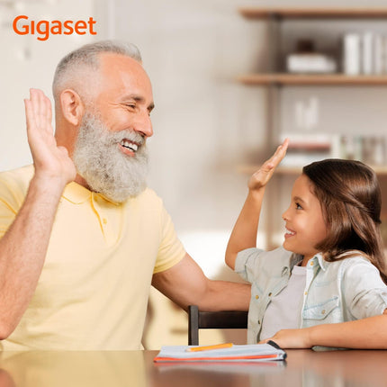 Gigaset E720HX - DECT-telefonitoru laadimisalusega - Juhtmeta seenioride telefon ruuteri ja DECT-aluse jaoks - Bluetooth ja kõnepult koos teadaandega, must [saksakeelne versioon] [ilma aluseta]
