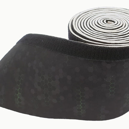 KabelDirekt – Cable sleeve &amp; cable duct made of elastic neoprene, with design print – 3 m long, easy to cut, cable management with Velcro fastener – black gaming design