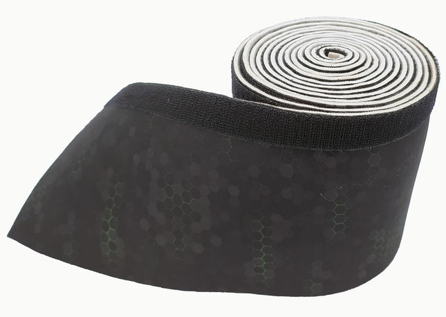 KabelDirekt – Cable sleeve &amp; cable duct made of elastic neoprene, with design print – 3 m long, easy to cut, cable management with Velcro fastener – black gaming design