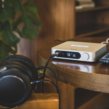 FiiO K11 kompaktne lauaarvuti R2R arhitektuuriga DAC ja kõrvaklapivõimendi