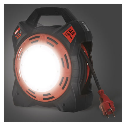 EMOS - 15m kaablirull LED-prožektoriga - 4 Schuko pistikupesa - veekindel, löögikindel, kuuma- ja külmakindel - 230 V, 13 A, 3000 W - H07RN-F3G 1,5 mm² - IP44 välistingimustes kasutamiseks