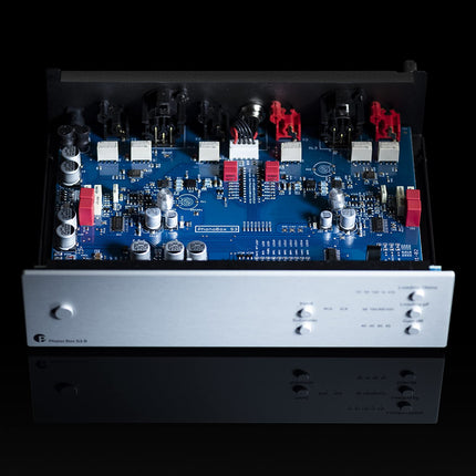 Phono Box S3 B, sümmeetriline audiofiilidele mõeldud fono-eelvõimendi, must
