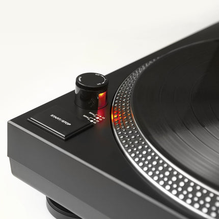 TechniSat TECHNIPLAYER LP 300 - Professionaalne USB DJ-plaadimängija (kriimustusfunktsiooni ja digiteerimisfunktsiooniga, kiirus: 33/45 p/min, kvartsjuhtimisega otseülekanne) must