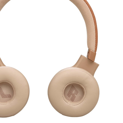 JBL Live 670 NC – Bluetooth-kõrvaklapid adaptiivse mürasummutusega – Juhtmevabad kõrvaklapid JBL Signature Sound ja häälassistendiga – Pikaajaline muusikanauding kuni 65 tundi – Sandstone'i värvi