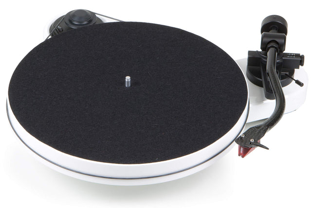 Pro-Ject RPM 1 Carbon rihmülekandega plaadimängija (sisaldab Ortofon 2M punast, valget)