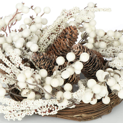 COM-FOUR® Christmas door wreath - Advent wreath with pine cones and white berries - Decorative wreath - Christmas decoration - Table wreath - Christmas wreath