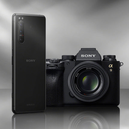 Sony Xperia 5 II 5G nutitelefon (15,5 cm (6,1 tolli) 21:9 CinemaWide FHD+ HDR OLED ekraan, kolmekordne kaamerasüsteem, 3,5 mm audiopesa, Android 12, SIM-kaardita, 8 GB RAM, 128 GB salvestusruum) must