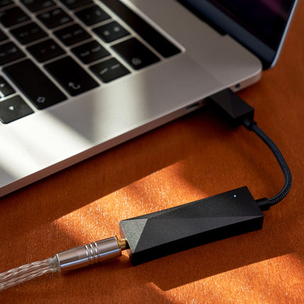ASTELLNKERN Astell &amp; Kern HC3 kaasaskantav DAC ja kõrvaklappide võimendi
