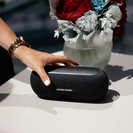Harman Kardon Luna Bluetooth Speaker in Black – Portable, waterproof Bluetooth speaker – Up to 12 hours of battery life