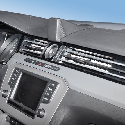 KUDA 5665 Must kunstnahast kinnitus VW Passatile alates 2014 (ainult kõlarikattega) / VW Arteon 2017