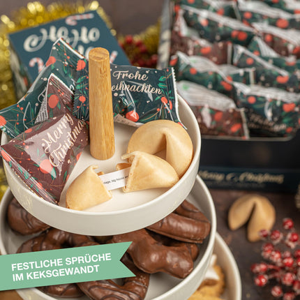 FOOD Crew 30x Christmas fortune cookies with speculatius flavor - fortune cookies - Christmas sweets - pastries individually wrapped with German sayings - vegan - Made in Germany