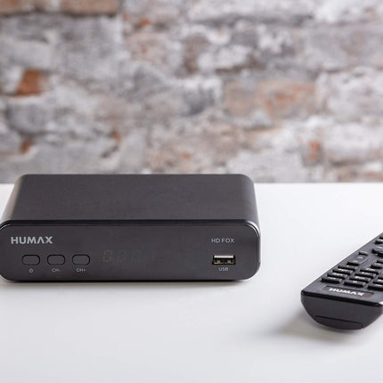 Humax HD Fox Digital HD Satellite Receiver 1080P Digital HDTV Satellite Receiver with 12V Power Supply Camping - Astra pre-installed - HDMI, SCART, DVB-S/S2 PVR Ready (incl. conecto HDMI cable)