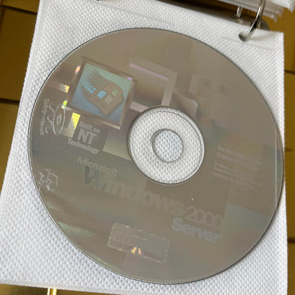 MS Windows 2000 Server + 5 Cl. CD / server + 5 clients