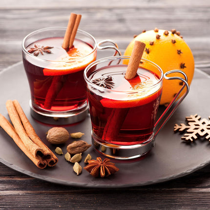 Aromatic mulled wine with cinnamon. Hob cover &amp; splash guard made of real glass | For hobs | 60x52 cm