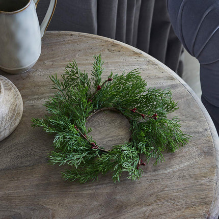 Lights4fun 25cm candle wreath with green leaves and red berries Christmas decoration Modern Advent wreath