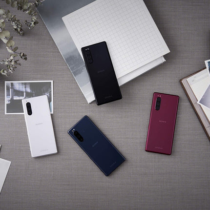 Sony Xperia 5 komplekt, 6,1-tolline FHD+ HDR OLED 21:9 ekraan, 6 GB muutmälu, 128 GB salvestusruumi, punane + WF-1000XM3 tõeliselt juhtmevabad mürasummutavad kõrvaklapid, mustad